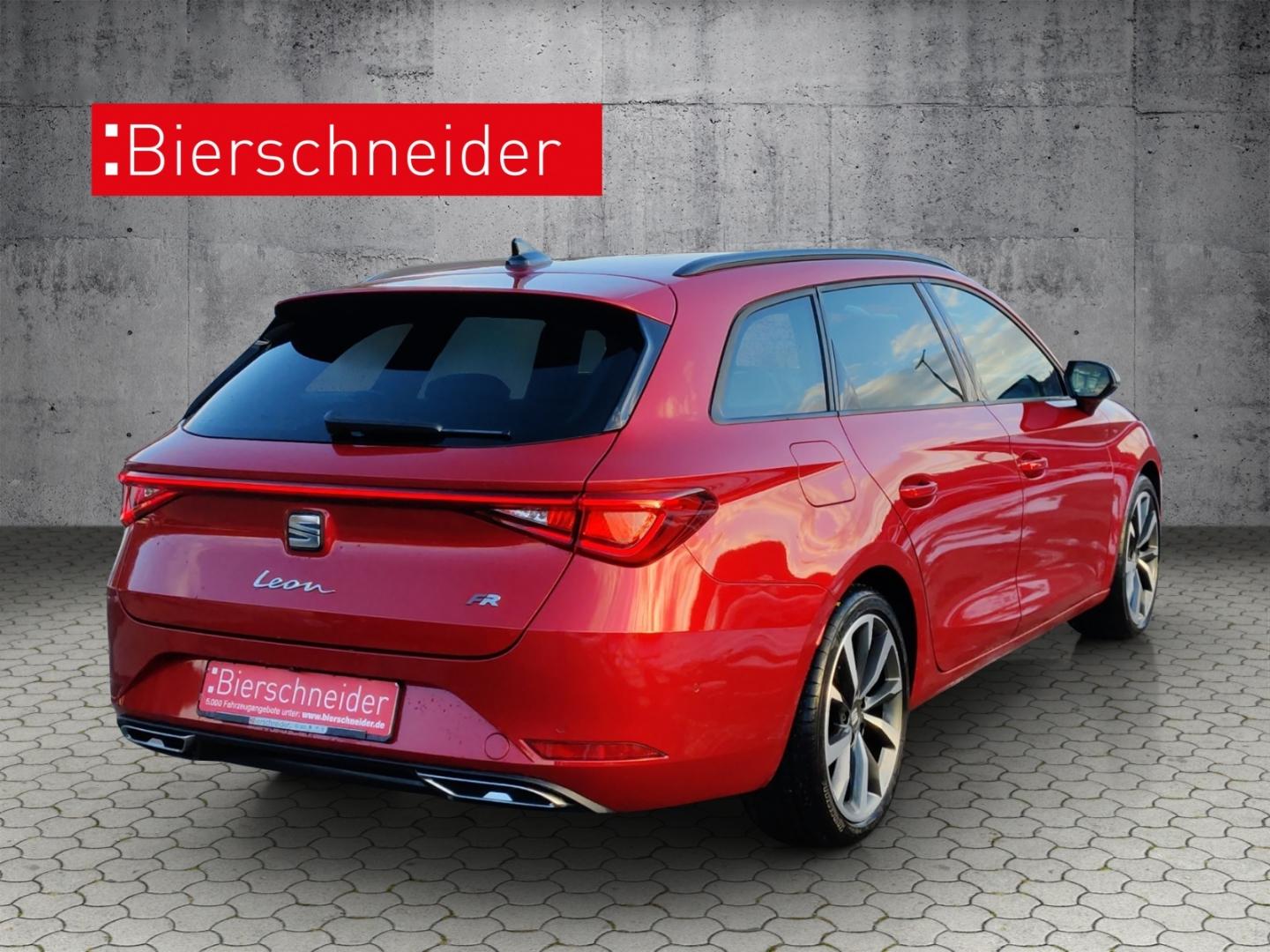 Seat Leon Sportstourer 2.0 TSI DSG FR AHK KAMERA NAVI