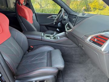 BMW XM - 7