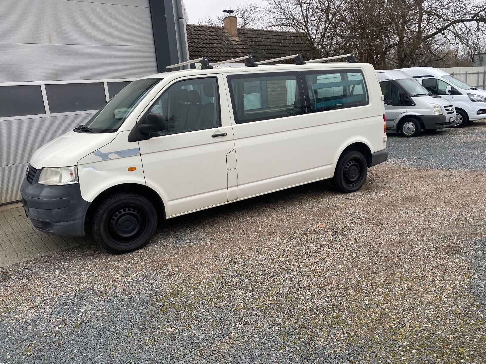 Fahrzeugabbildung Volkswagen T5 Caravelle LANG,OHNE RÜCKSITZE