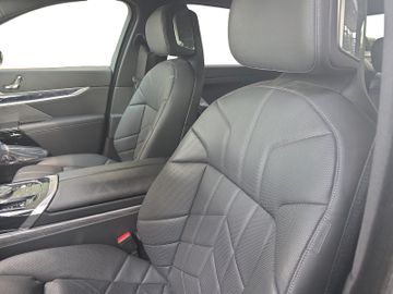 BMW 740 - 12