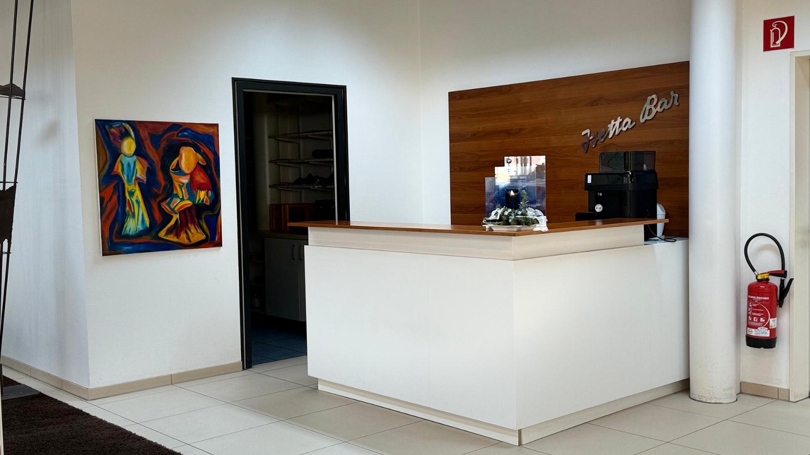 showroom-image-bottom