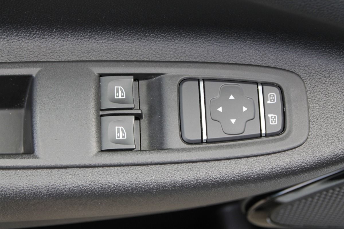 Fahrzeugabbildung Renault ZOE LIFE Batteriemiete Option auf BOSE-Paket