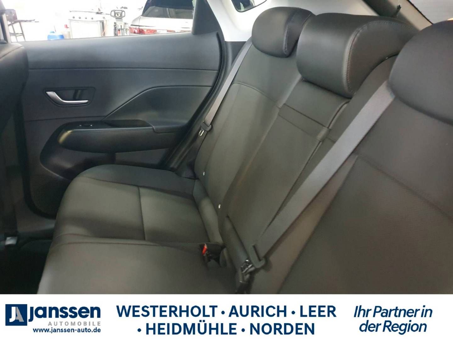 Fahrzeugabbildung Hyundai KONA Elektro 65,4kWh PRIME/Automatik/Klima/Navi