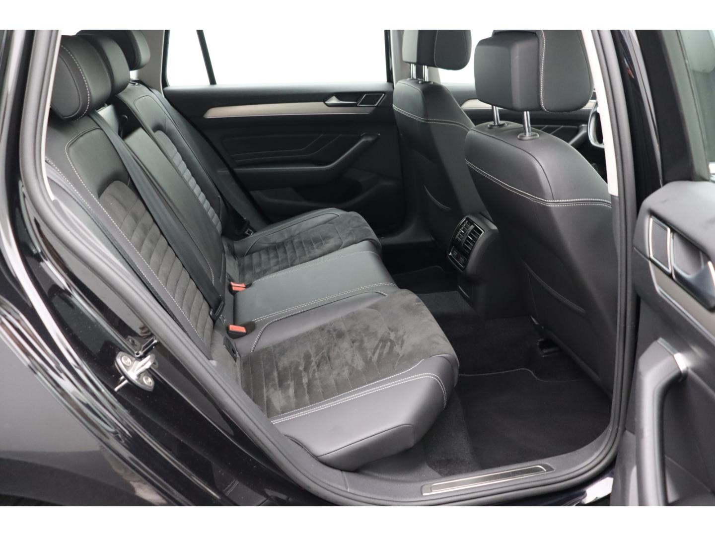 Volkswagen Passat Variant 2.0 TDI DSG elegance R-LINE AHK, миниатюра 20