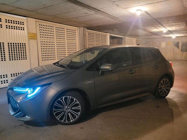 Toyota corolla 1.8 Hybrid Typ ZE1HE ( EU/M)