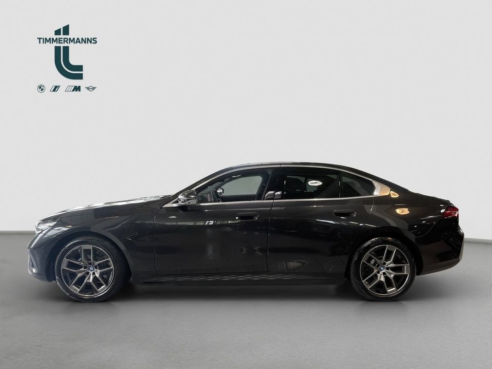 BMW 530e Navi Tempom.aktiv Panoramadach Bluetooth foto 2
