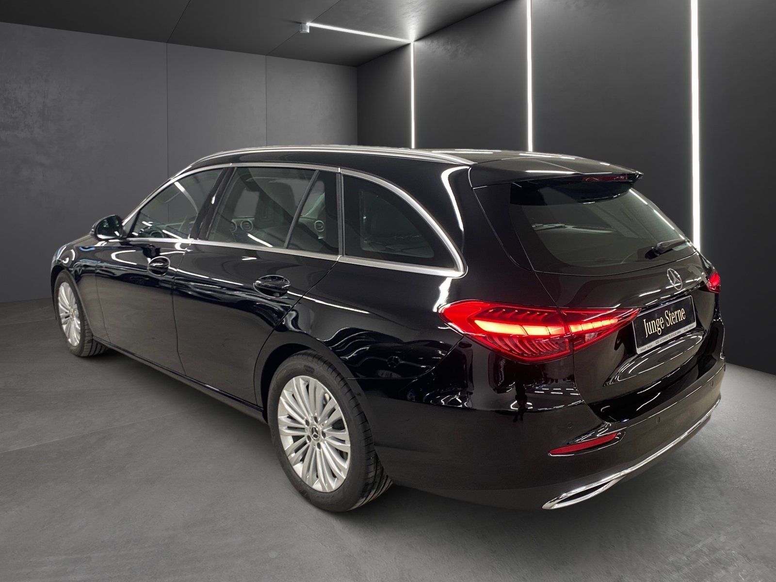 Fahrzeugabbildung Mercedes-Benz C 180 T Avantgarde*STDHZG*Totwink*LED*Kamera*