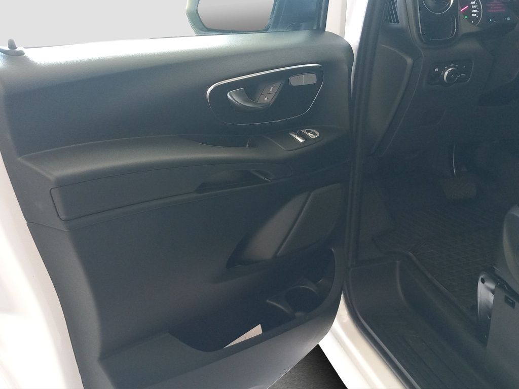 Fahrzeugabbildung Mercedes-Benz Vito 119 CDI 4x4 Mixto Lang AHK*Standh.*360*PDC