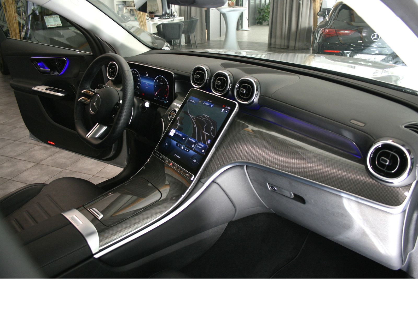 Fahrzeugabbildung Mercedes-Benz GLC 220 d 4M AMG *Distronic*AHK*Leder*Trittbrett