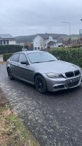 BMW 320d E90 LCI M-Paket | 184 PS | Xenon | LED | - BMW 3er-Reihe E90 mit Diesel-Antrieb