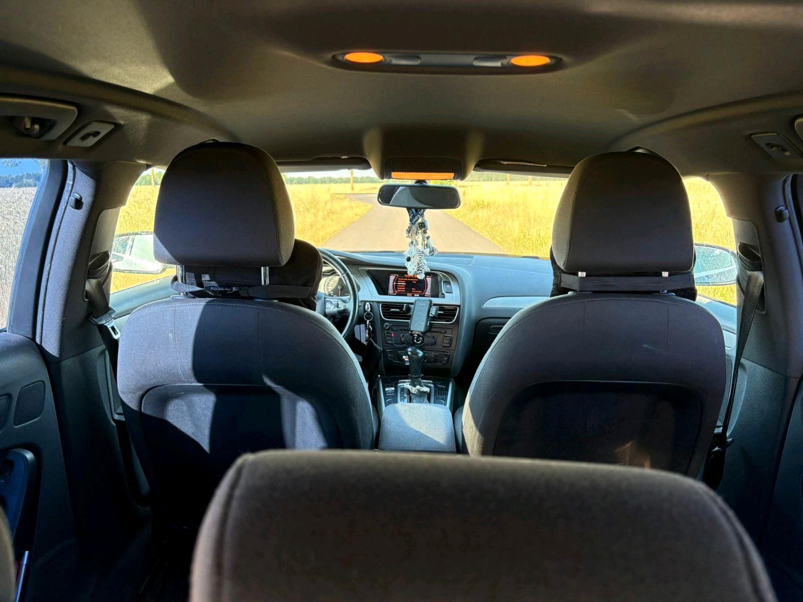 Audi A4 2010 — photo 5