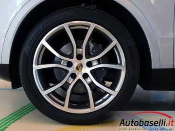 Porsche Cayenne - 12