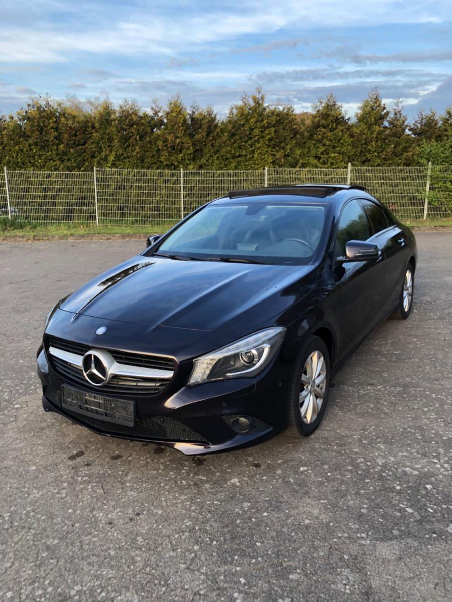 Mercedes-Benz CLA 200/Automatik/Pano./Leder/Xenon/Navi/Euro6