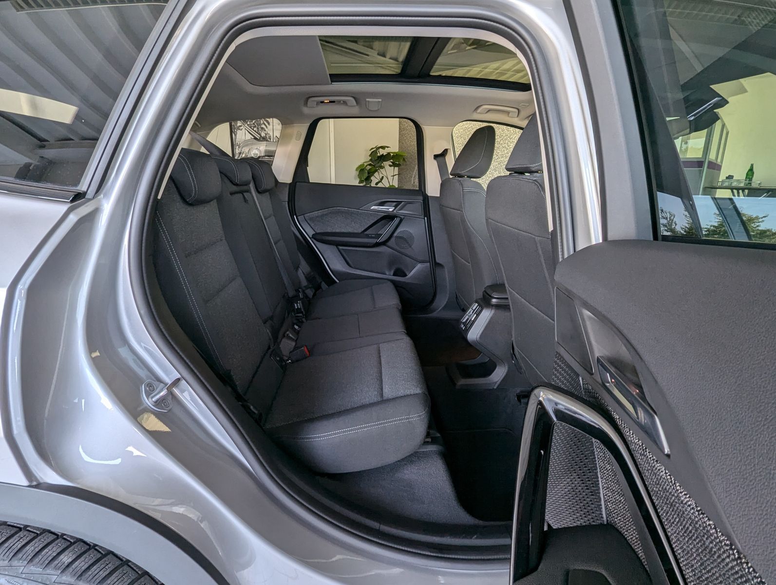 BMW X1 20 i Pano Premium-Travel-Paket AHK - Image 16