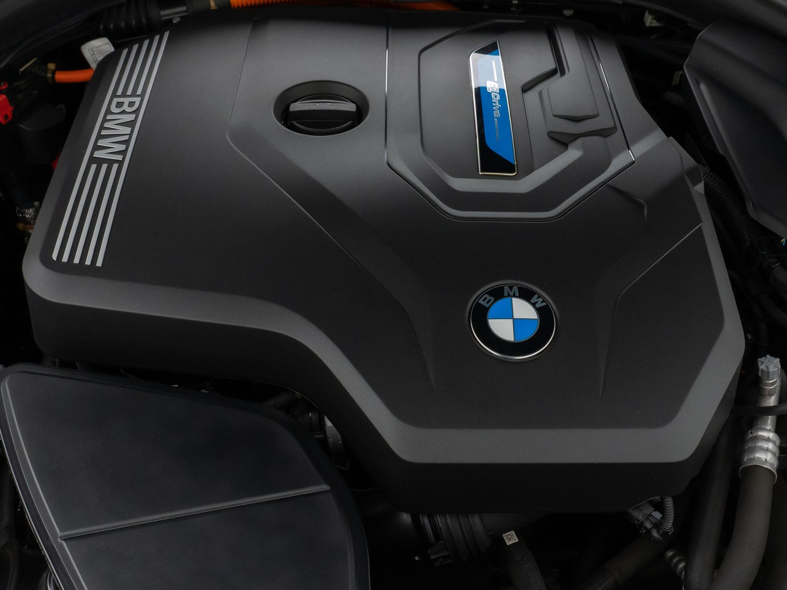 Fahrzeugabbildung BMW 530e Panorama Leder DAB H/K WLAN Stop&Go Alarm