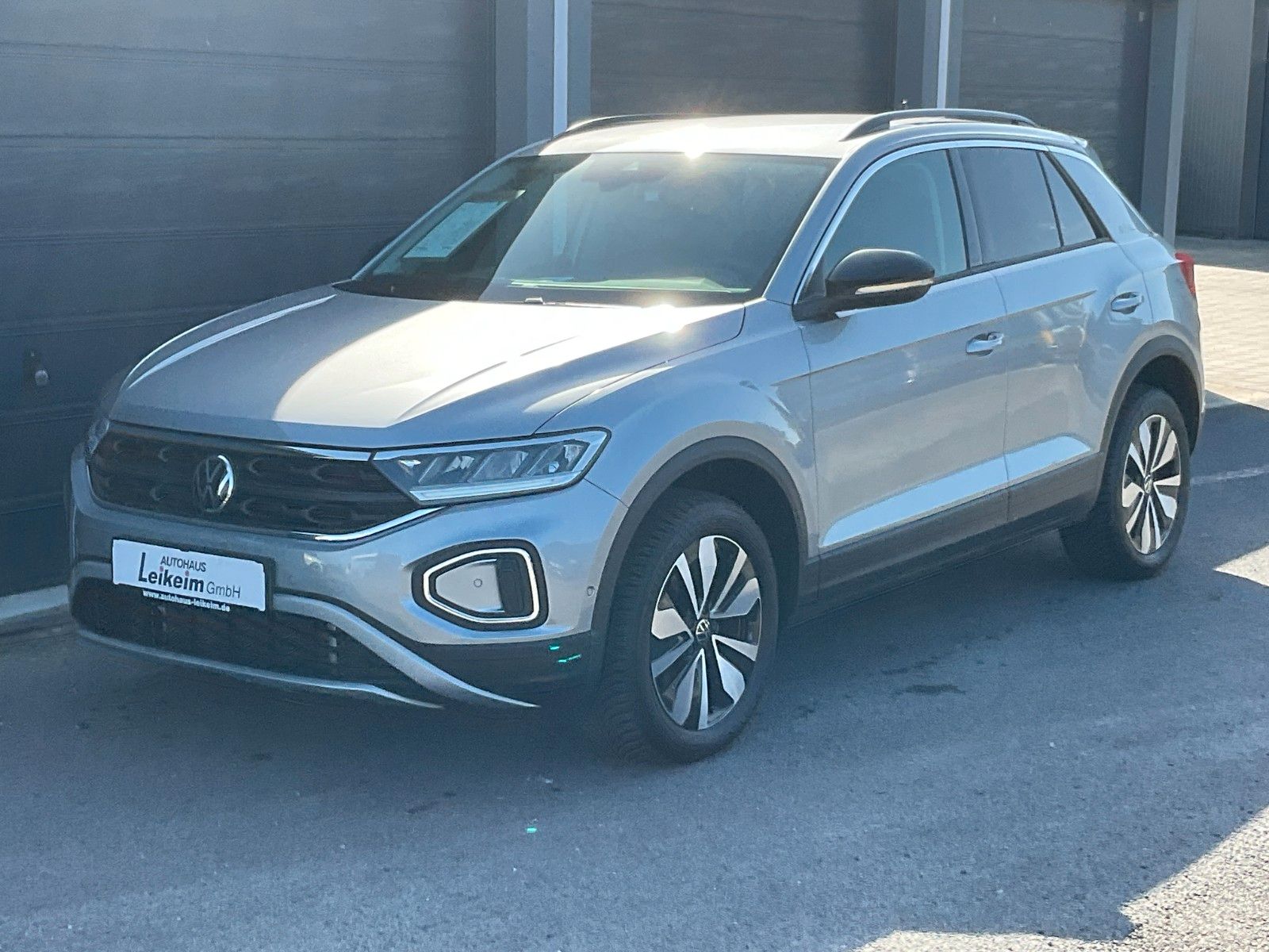 Gebrauchtwagen Volkswagen T-Roc T-Roc Goal 1,5 TSI – DSG * Standhzg * NAVI * AHK in Marktzeuln