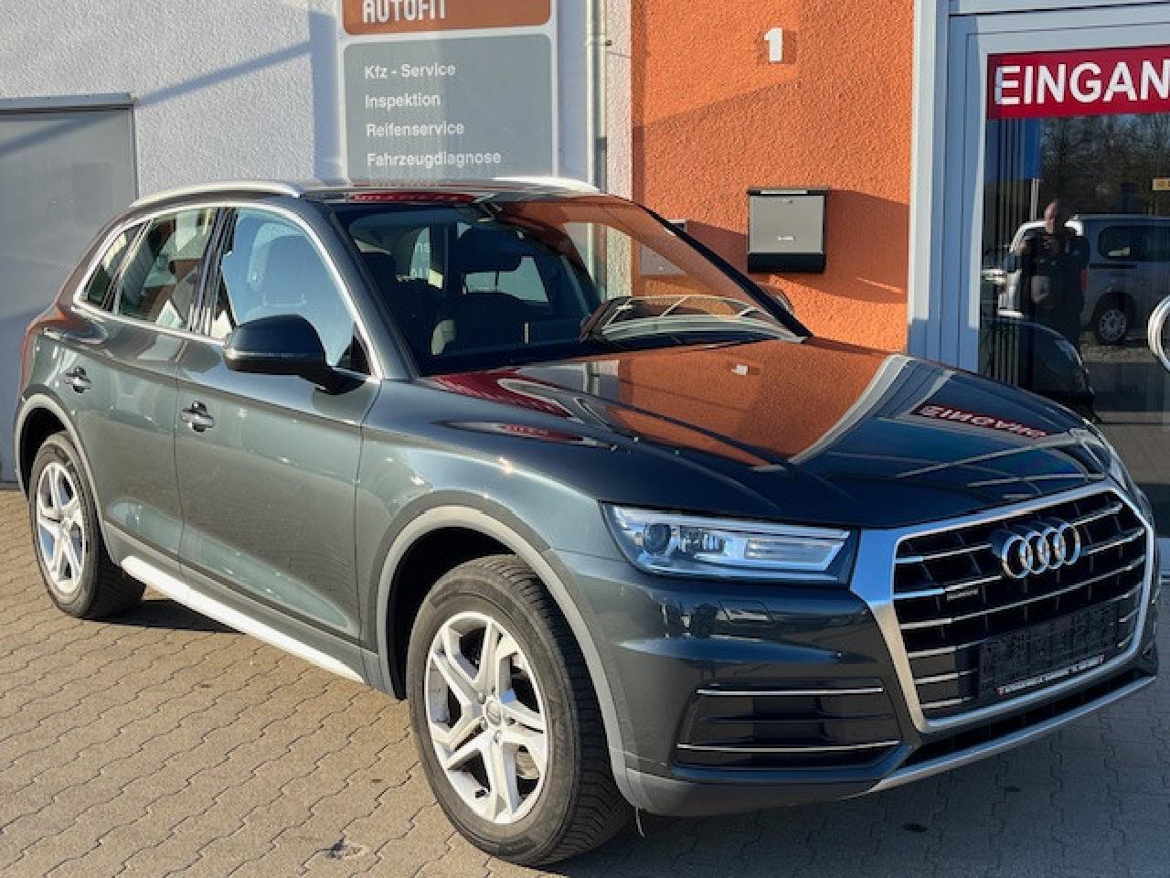 Audi Q5 quattro design SHZ. Navi. AHK