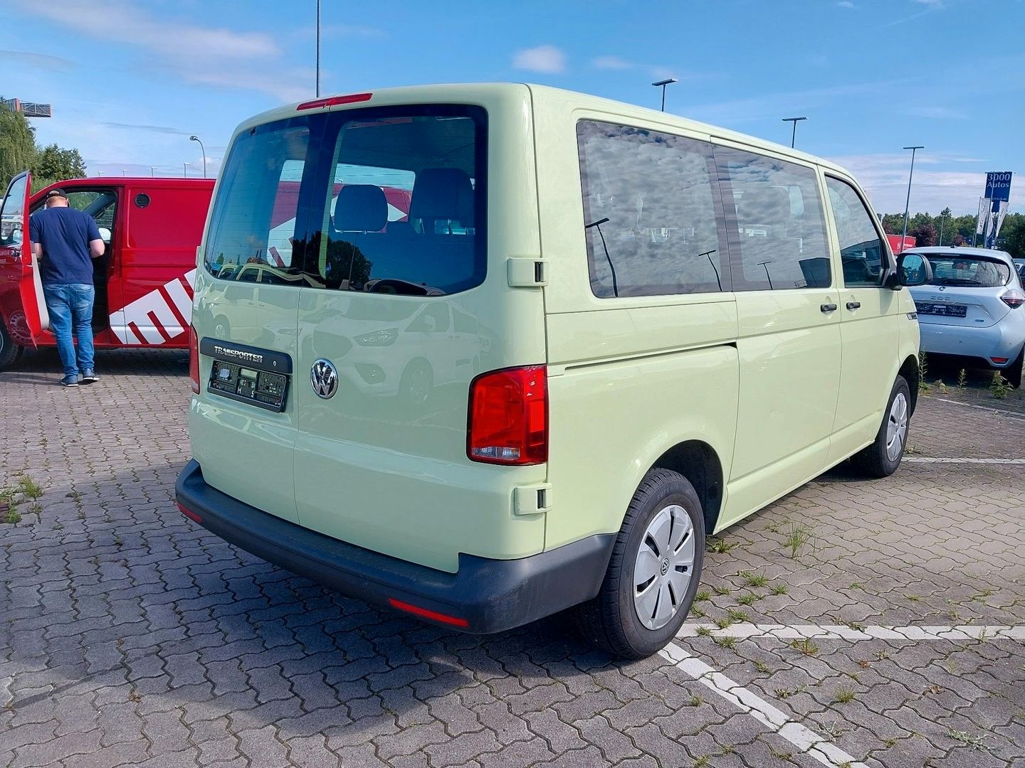 Fahrzeugabbildung Volkswagen T6 Kombi 2.0TDI 9-SITZE KLIMA TELVOR FLÜGELTÜREN