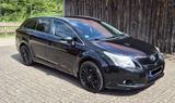 Toyota Avensis Combi Executive 2.0 Valvematic Executive - Toyota Avensis aus 2011