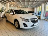 Chevrolet Cruze - Chevrolet Cruze: Weiß