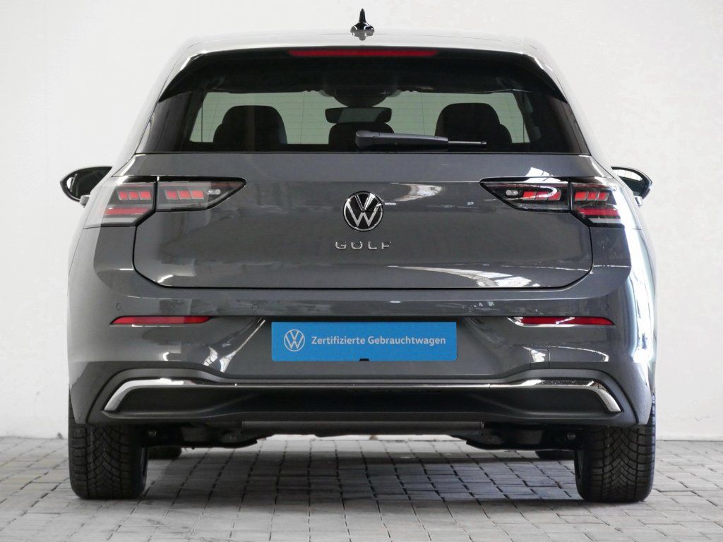 Fahrzeugabbildung Volkswagen Golf Style 2.0 TDI DSG AHK Matrix-LED