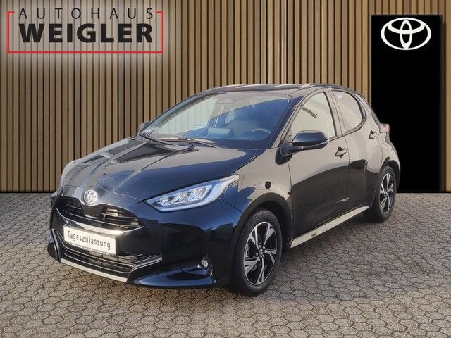 Toyota Yaris Yaris Hybrid Teamplayer Comfort-Paket — 27.250 € bei Autohaus Weigler Leverkusen