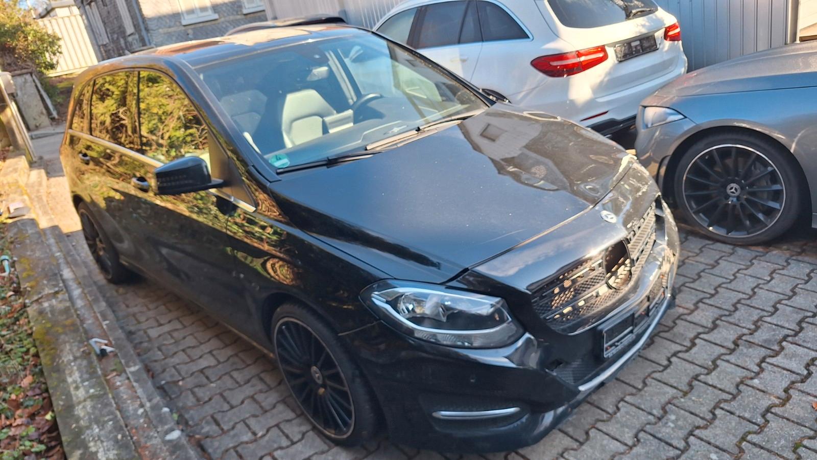 Mercedes-Benz B 180 BlueEF Edition Parkast. Sitzh.  EL-Spigel