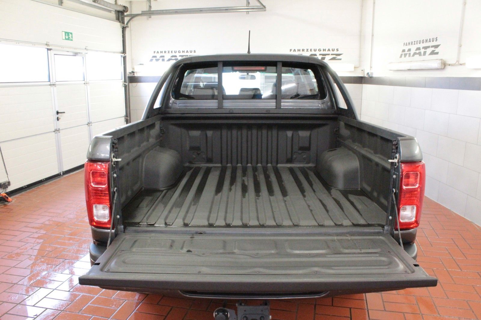 Fahrzeugabbildung JAC 8 Pro  Pickup Doppelkabine *3 to.AHK *