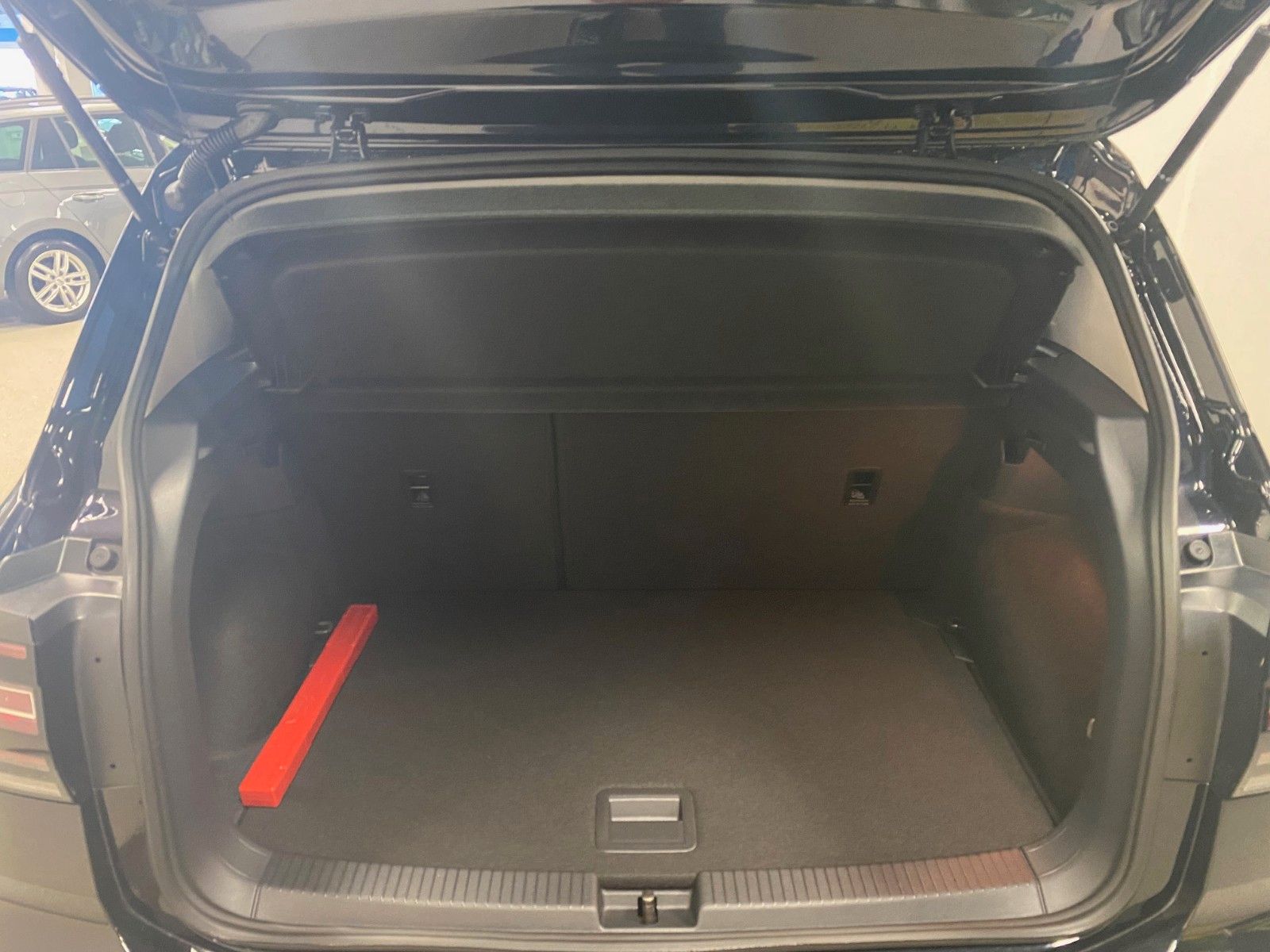 Fahrzeugabbildung Volkswagen T-Cross 1.0 TSI DSG+LIFE+SITZHEIZUNG+KLIMATRONIC