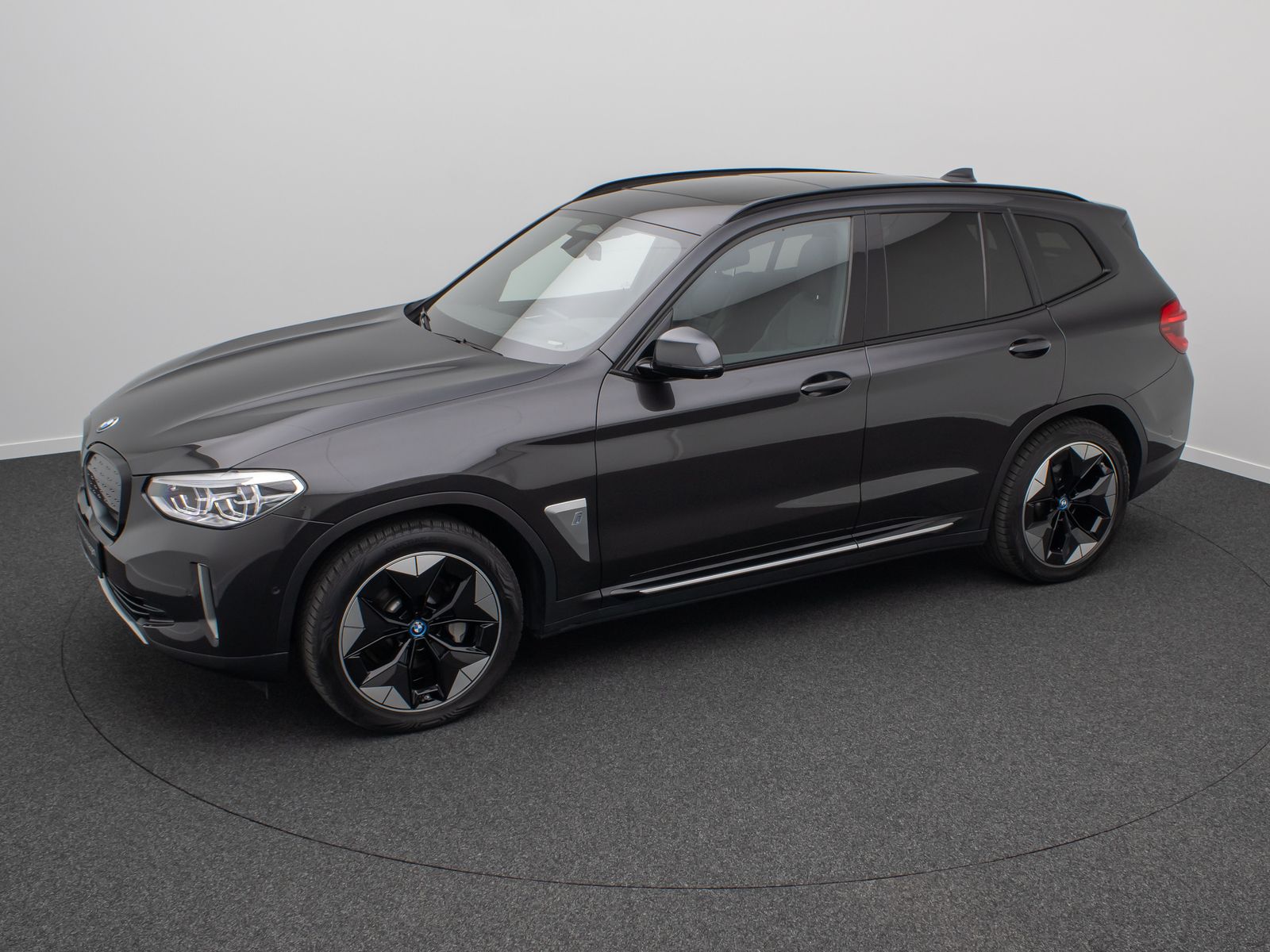 Fahrzeugabbildung BMW iX3 Impressive 360°Panorama HUD DAB H/K Sport