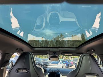 صورة 6 لـ 2020 Aston Martin DBX