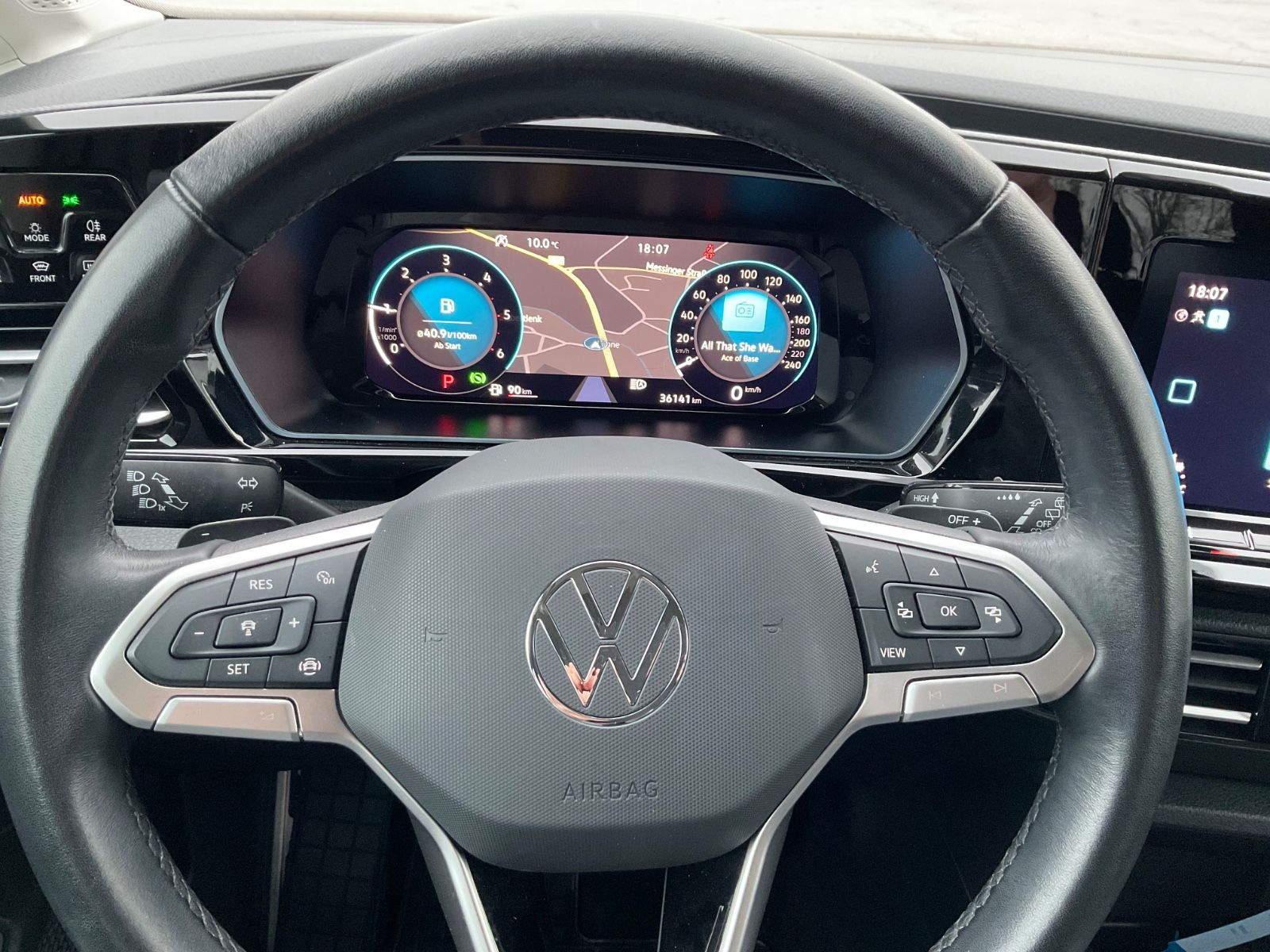 Fahrzeugabbildung Volkswagen Caddy 2.0 TDI DSG,Auto,Style,Navi,ACC,LED