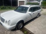 Mercedes-Benz E 230 T + 1. Hand + 101.776 km + Klima + Top + - Mercedes-Benz E 230: Kombi
