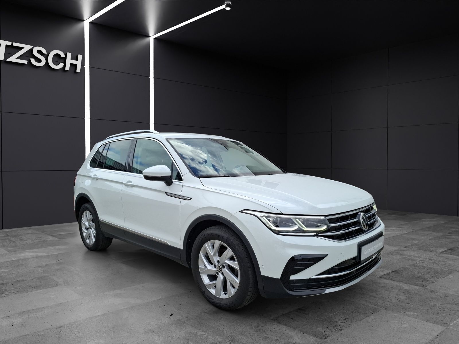 Fahrzeugabbildung Volkswagen Tiguan TDI Elegance DSG 4M Standhzg. Matrix Navi
