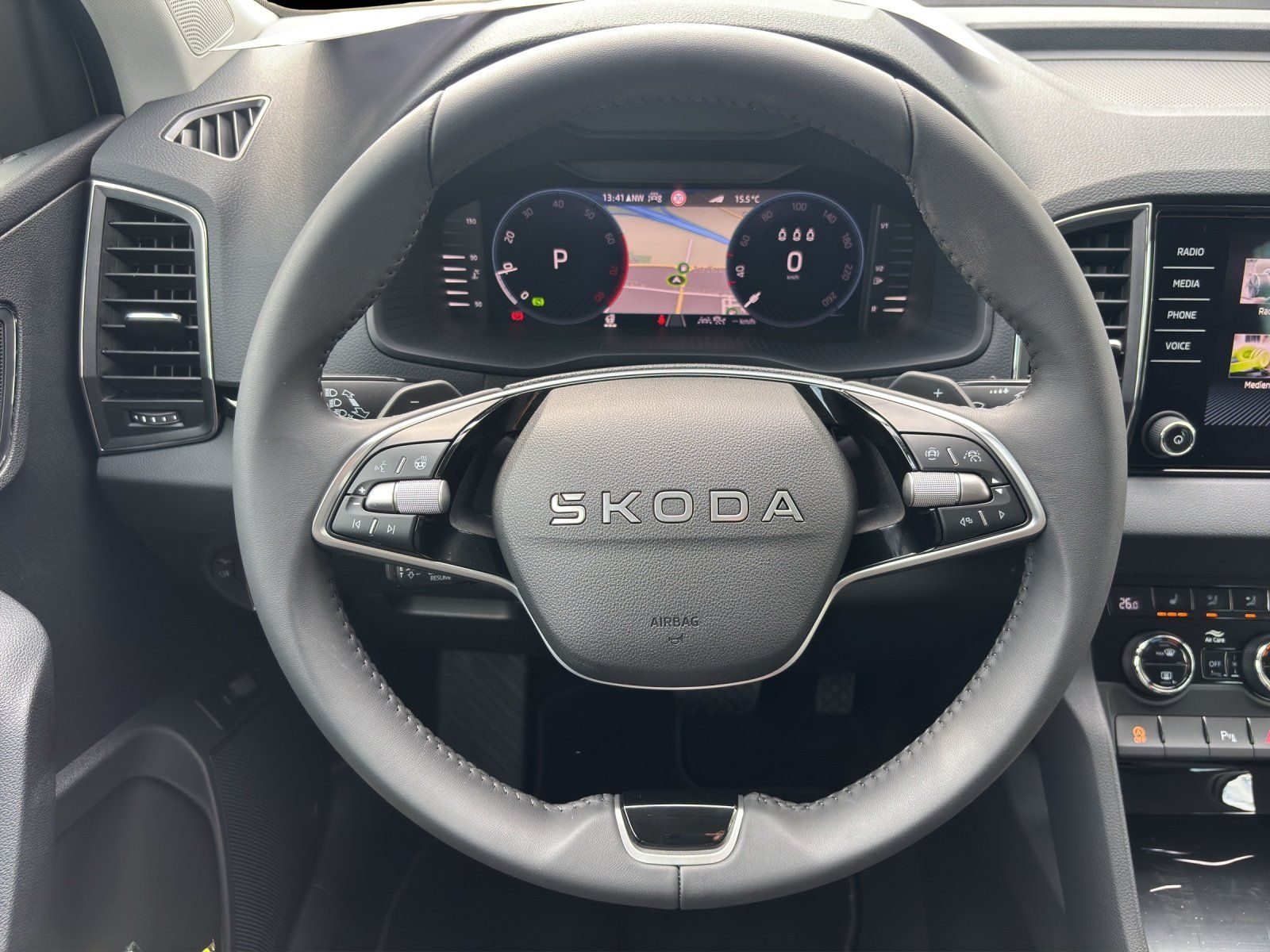 Fahrzeugabbildung SKODA Karoq Balance 1,5 TSI 110 kW DSG MATRIX/RFK/AHK