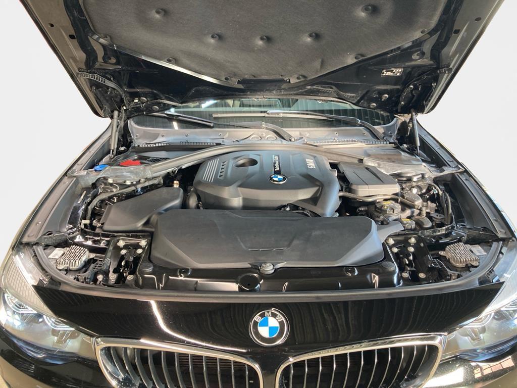 BMW 320i xDrive GT Aut. Advantage AHK+Navi+PDC+CD+