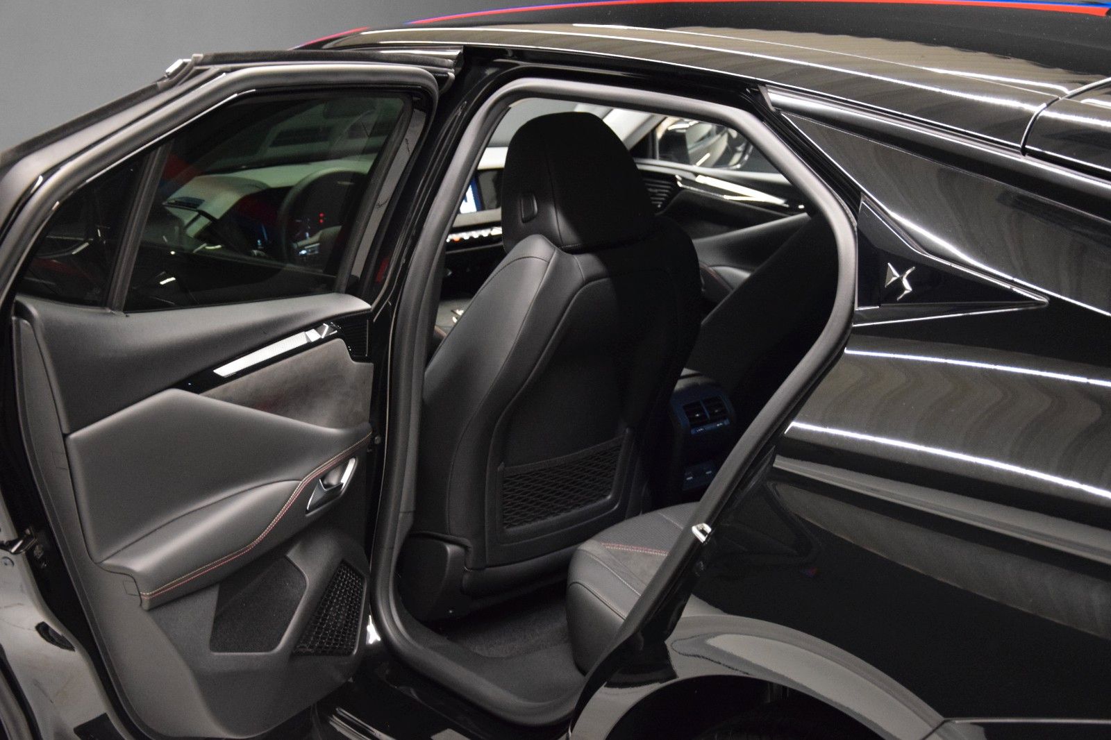 Fahrzeugabbildung DS Automobiles DS4 Performance Line Pure Tech 130 HuD Memory