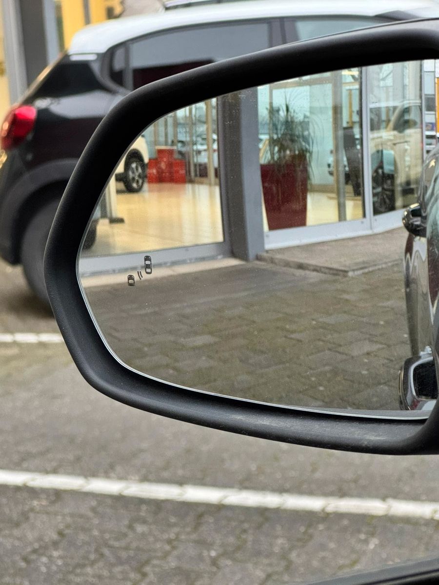 Fahrzeugabbildung MG ZS 1.5 Hybrid+ 145 kW Luxury