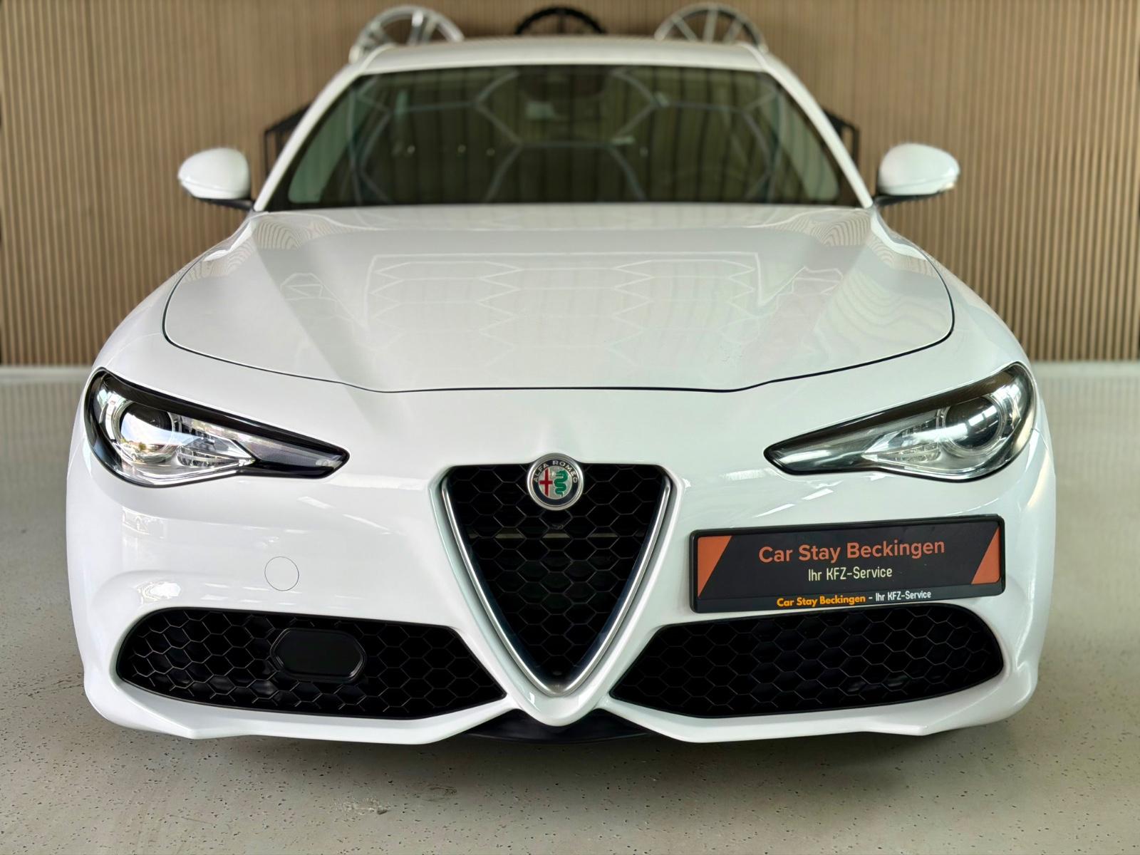 Alfa Romeo Giulia Veloce Q4 Allrad 2,2JTDM/Leder/Navi/Xenon