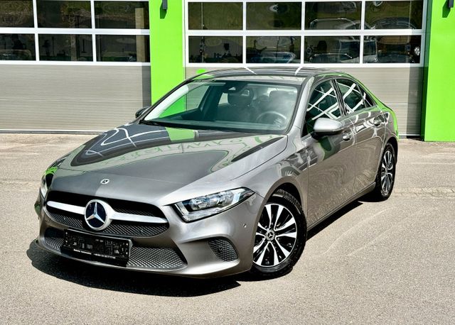 MERCEDES-BENZ A 180 A Limousine A 180 d+NAVI+CAMERA+PDC+1HAND