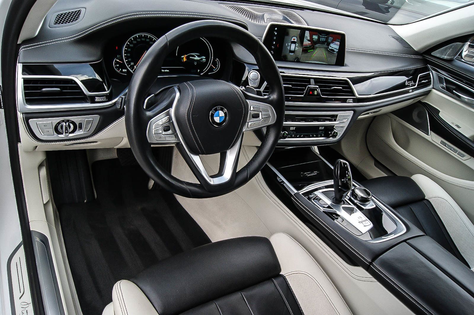 Fahrzeugabbildung BMW 750 ld xDrive MANUFAKTUR BMW INDIVIDUAL FAHRZEUG