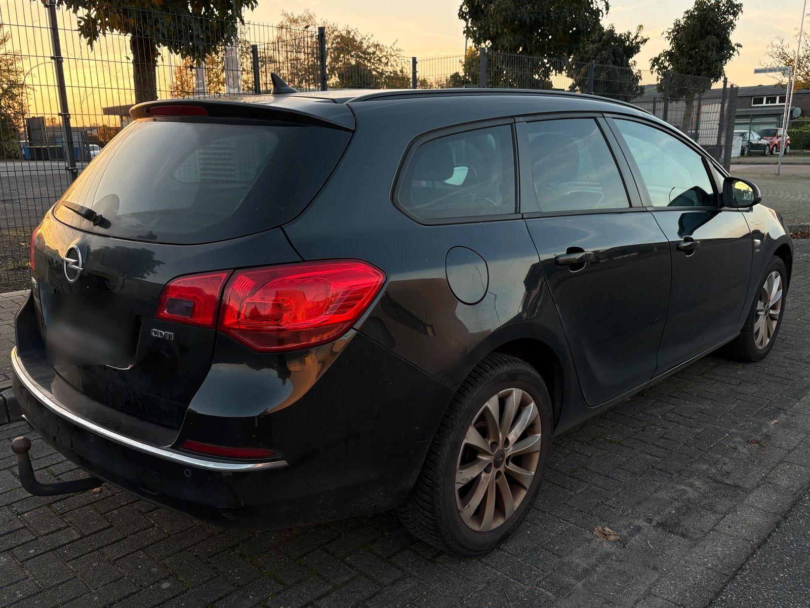 Opel Astra 2013 — двигун 165 HP (121kW)