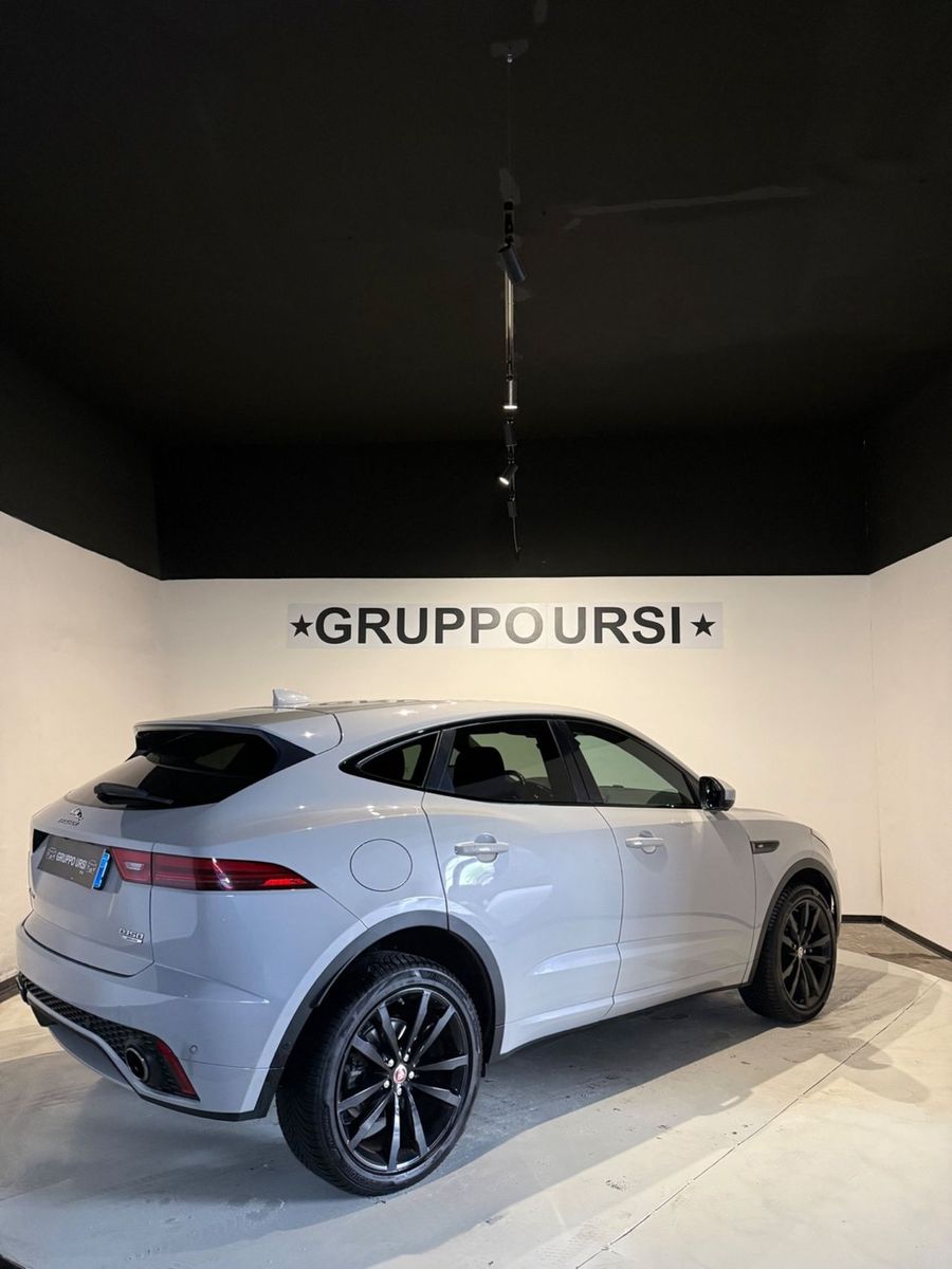 Jaguar E-Pace 2.0D 150 CV R-Dynamic imagem 3