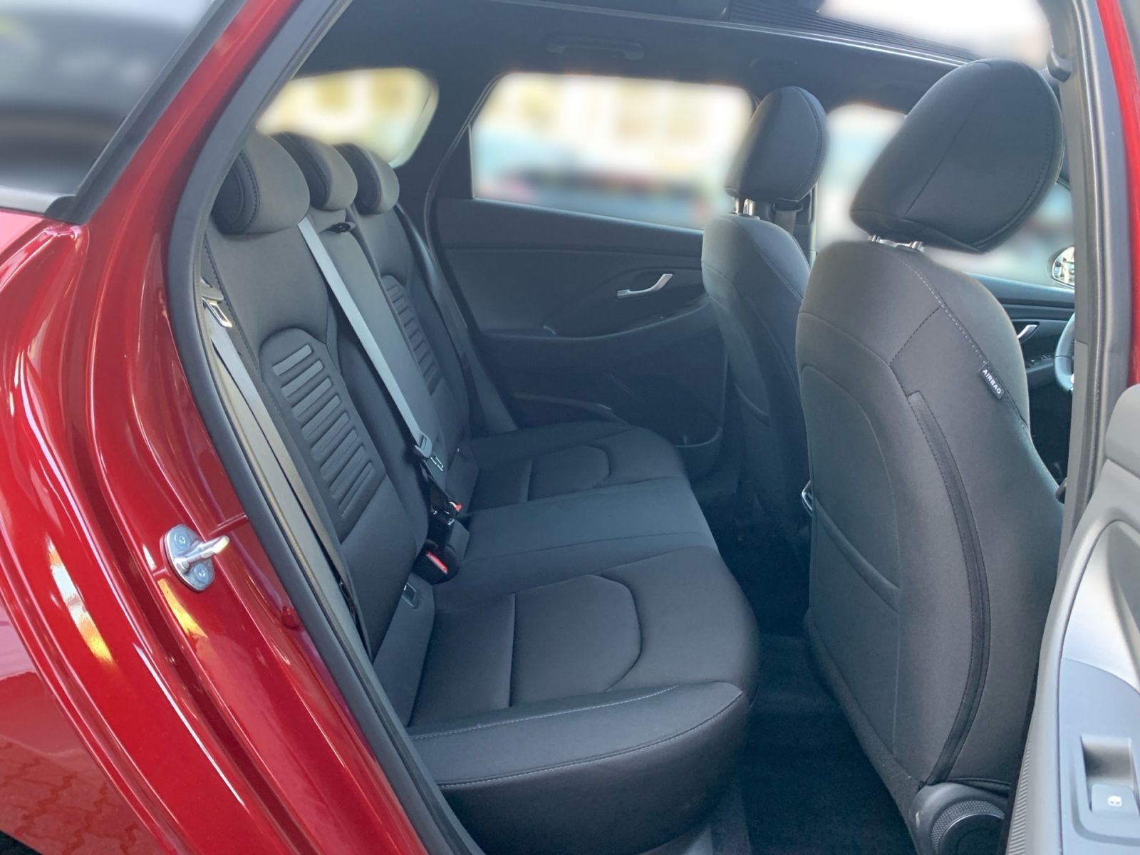 Fahrzeugabbildung Hyundai i30 Kombi 1.5 T-GDI 7-DCT Advantage Mild-Hybrid