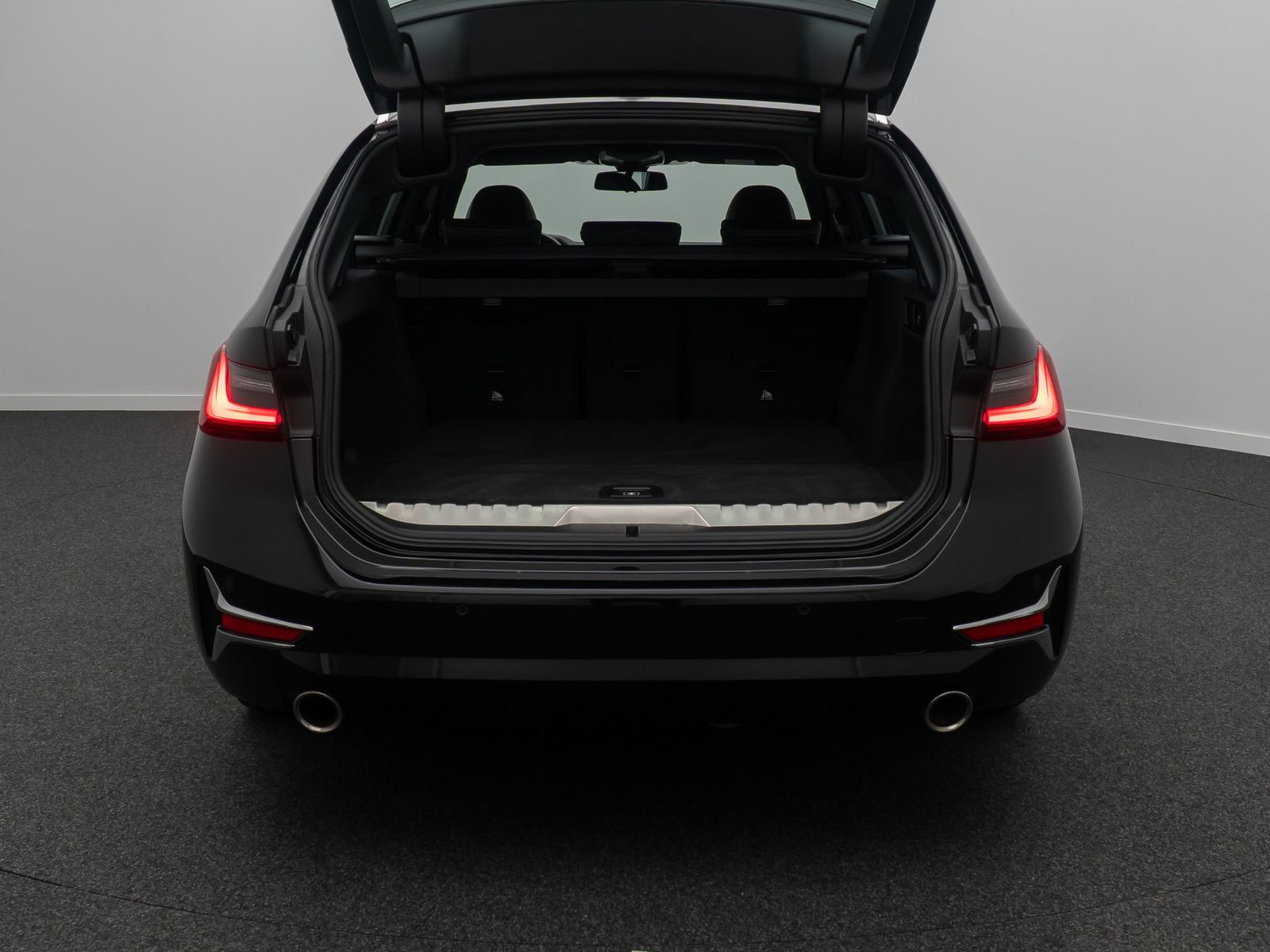 Fahrzeugabbildung BMW 330e Luxury Line Laser DAB 360°HUD Leder Komfort