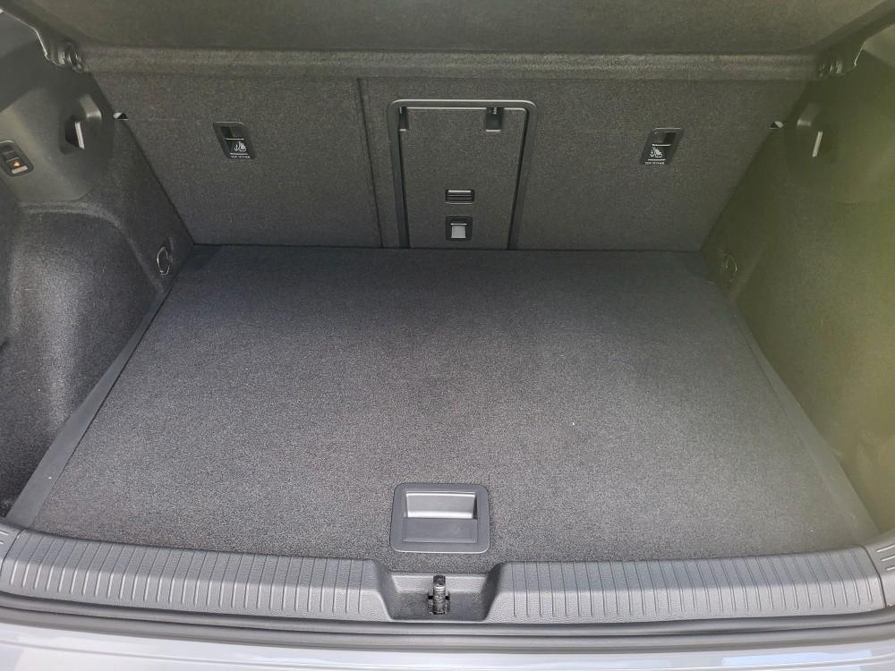 Volkswagen Golf TSI United 150PS 16"LM StdHz Navi AmbiL    
