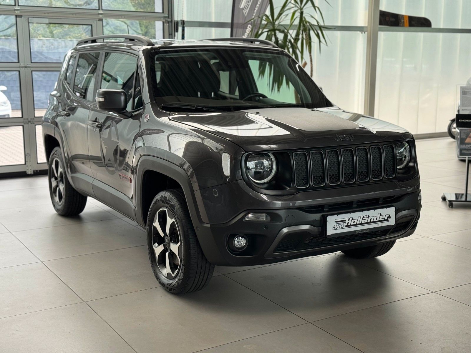 Fahrzeugabbildung Jeep Renegade 2.0D Trailhawk 4WD "AHK Navi Soundsys."