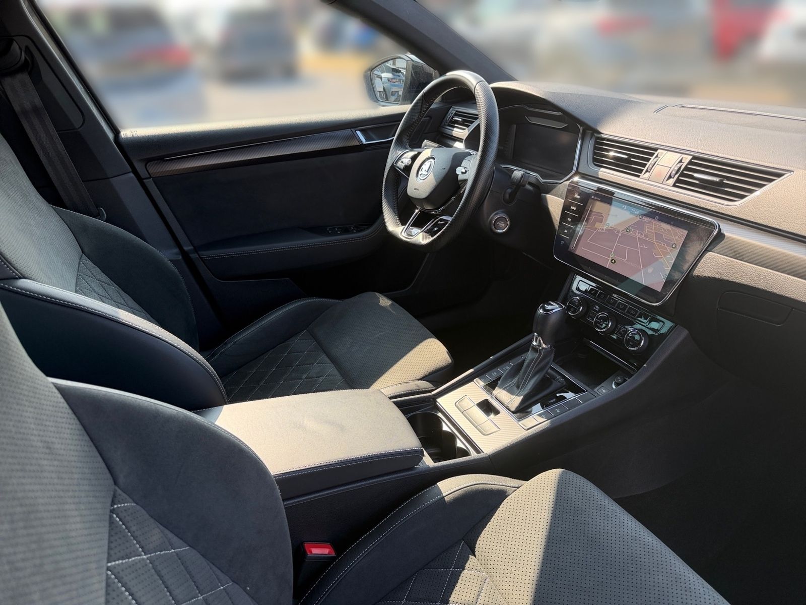 Skoda Superb Combi 2.0 TDI DSG SPORTLINE +AHK +MATRIX foto 9