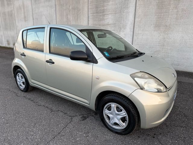 Daihatsu Sirion 1.0 Benzina 69cv NEOPATENTATI