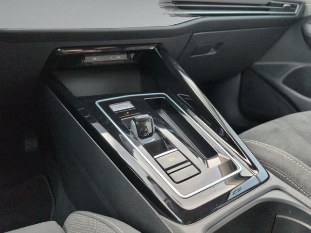 Golf VIII 1.5 eTSI DSG STYLE AHK+KAMERA+NAVI+LED